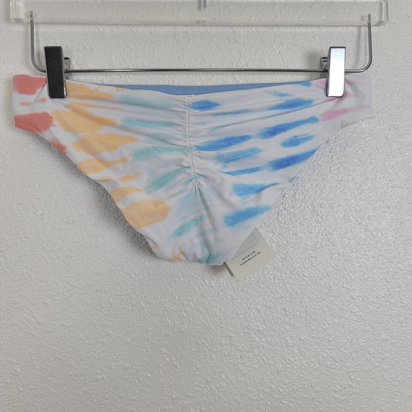 WIPEOUT V HALTER BIKINI TOP - Picture 13 of 14